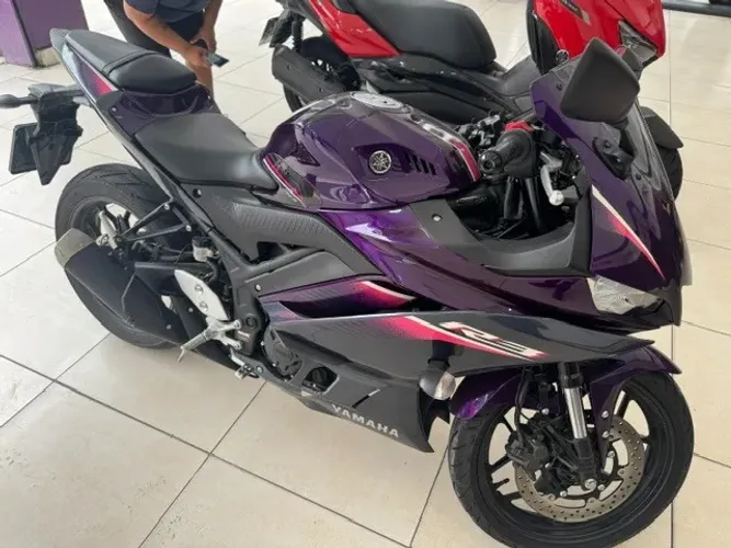 YAMAHA R-3 NOVA, SEM DETALHE. COR ROXA