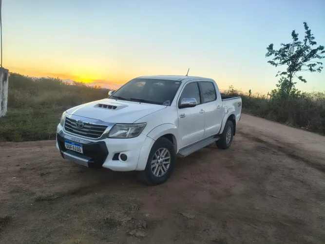 Toyota Hilux CD SRV D4-d 4X4 3.0 TDI Dies 2013