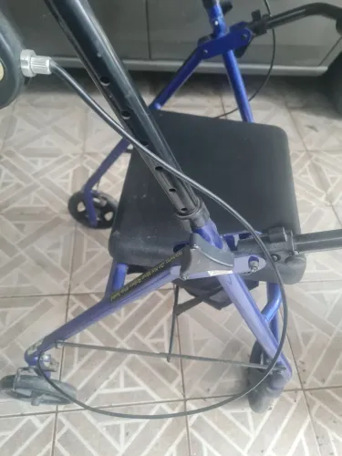 Andador idoso