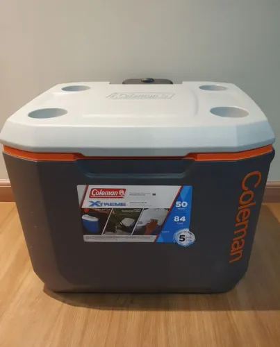 Caixa Térmica Coleman 50QT Xtreme 47,3L com Rodas e Alça