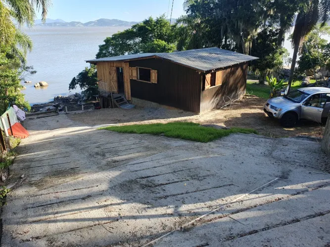 Vendo Casa na beira da lagoa de Imaruí -SC