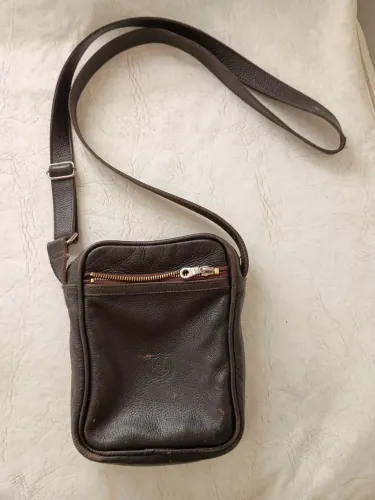Bolsa de couro tiracolo