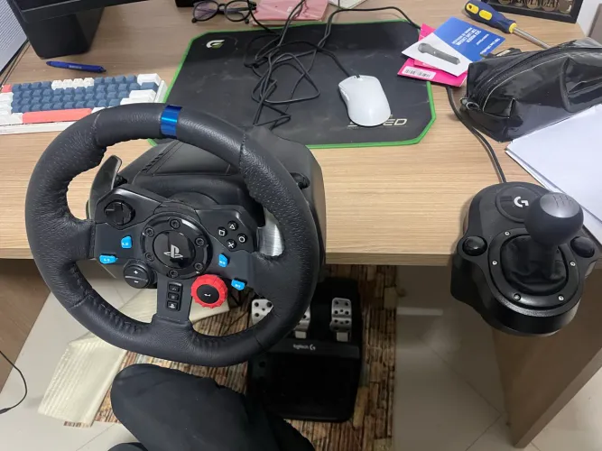 Volante g29 + pedal + câmbio 