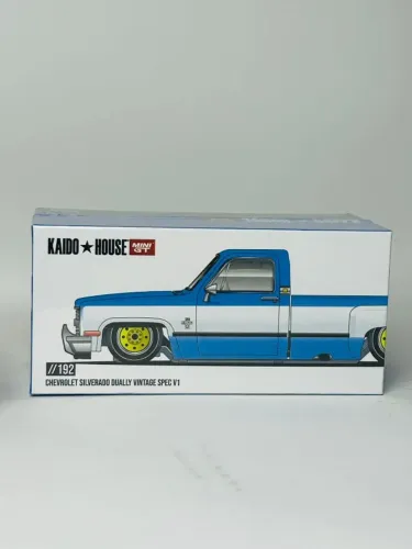 Kaido House x Mini GT - Chevrolet Silverado Dually Vintage Spec V1