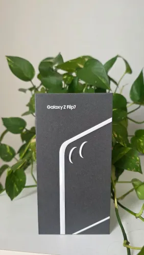 SAMSUNG GALAXY Z FLIP 7 512GB - NOVO, LACRADO, NA CAIXA