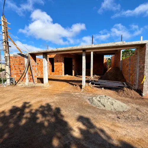 ? CASA EM CONSTRUÇÃO À VENDA - LAJE + POSSIBILIDADE DE 2º PAVIMENTO