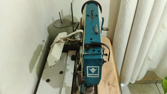 Máquina de costurar Couro