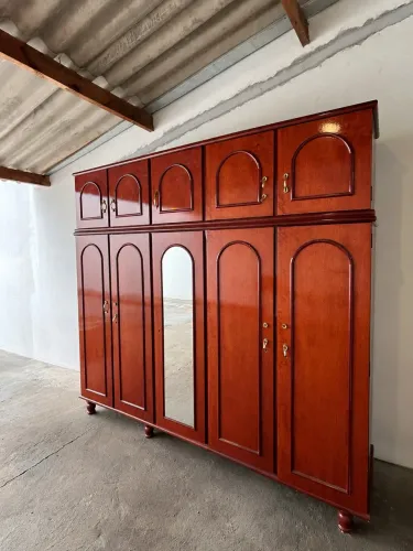 Guarda-roupa 5 portas com espelho - Bom estado