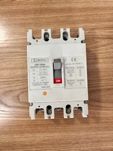 Disjuntor Caixa Moldada Sibratec CM1-250A Tripolar 250A