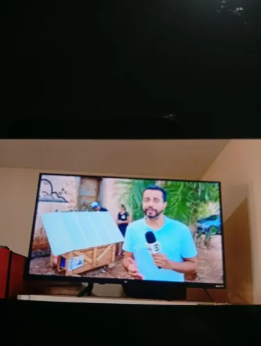 Vende uma TV semi nova , pouco uso