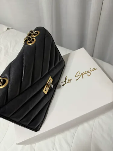 Bolsa preta lá spezia desapego