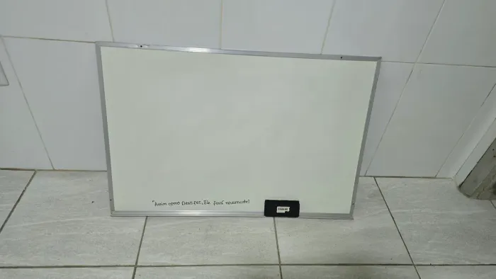 Quadro Branco / Lousa Escolar com Moldura de Alumínio + Apagador