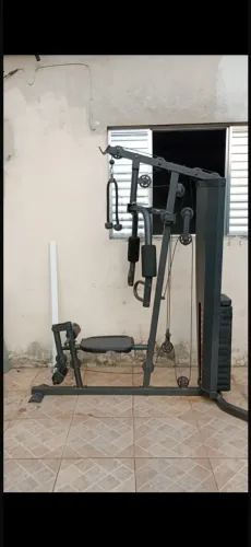 Aparelho de musculação