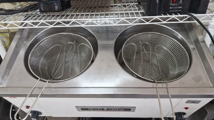 Fritadeira multi fritas show só óleo pouco óleo muita produção