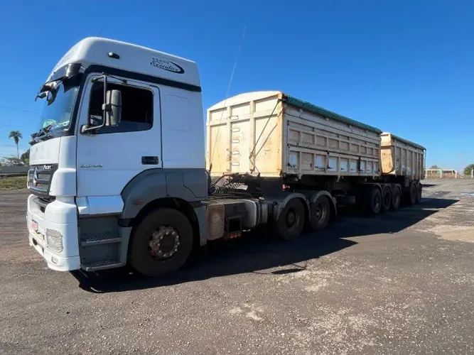 MB AXOR 2544 2007 COM CONJUNTO BICAÇAMBA 8 EIXOS GUERRA 2010