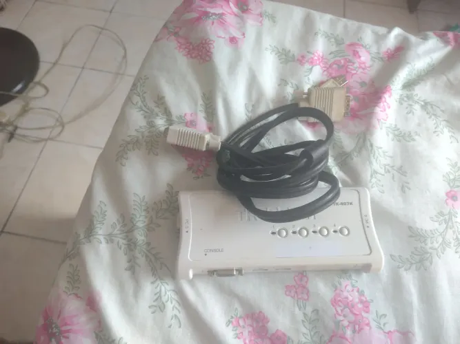 Switch Kvm Vga 4 Portas Usb Trendnet Tk-407k\9
