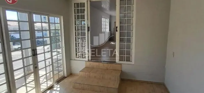 Sobrado Comercial Ideal para o seu comercio ou escritório - Região de grande fluxo de veíc