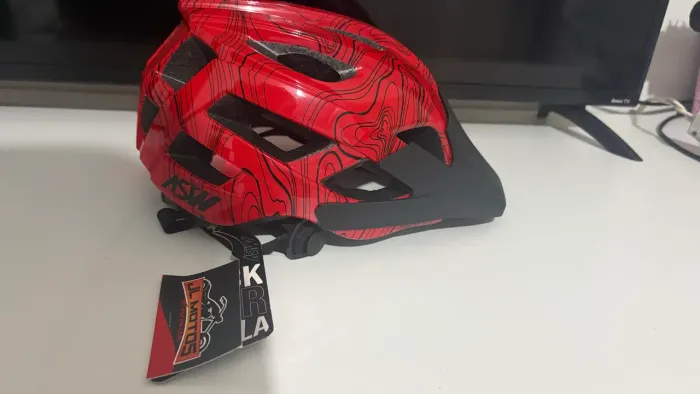 VENDO CAPACETE PARA CICLISTAS 