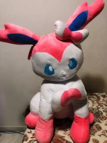 Pelúcia Pokemon Sylveon MEGA 80cm