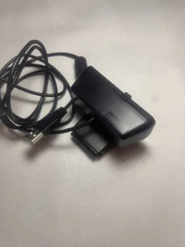 Webcam Lenovo Essential FHD Preta com conexão USB