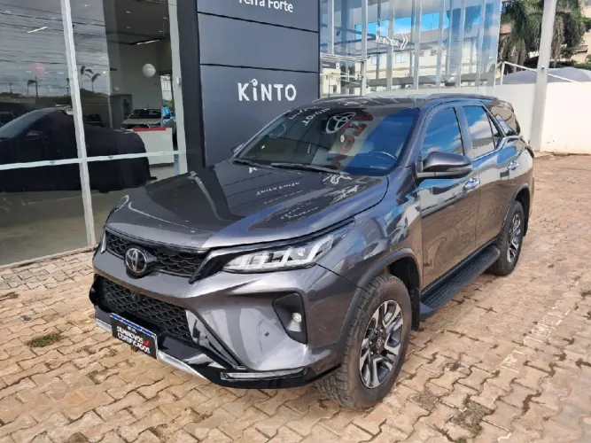 Toyota Hilux SW4 Diamond 2.8 TB 4X4 Die. Aut. 2024