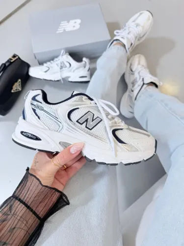 New Balance 530 Retrô Branco/Marinho Feminino