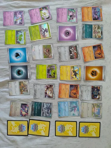 24 figurinhas Pokémon- Mega Evolução Fogo Fantasmagórico c4