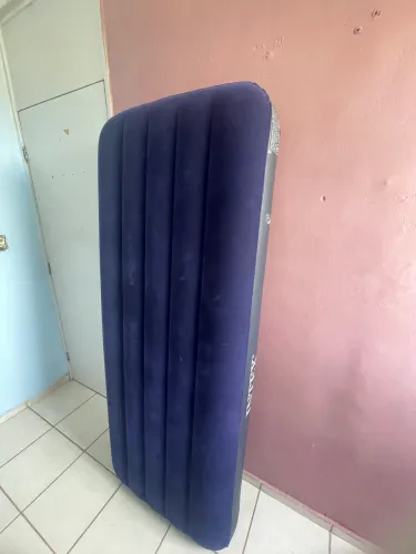 Colchão inflável solteiro