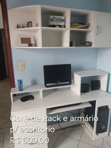 Conjunto. Rack e armário 