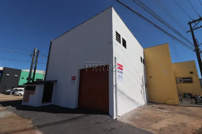 Barracão para alugar na Rodovia Celso Garcia Cid na região oeste em Londrina.
