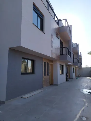 SOBRADO EM CONDOMÍNIO com 3 dormitórios à venda com 179m² por R$ 1.150.000,00 no bairro Gu
