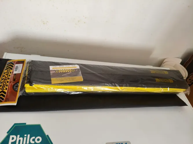 Protetor Magnético Removível para Porta de Carro - Semi Novo