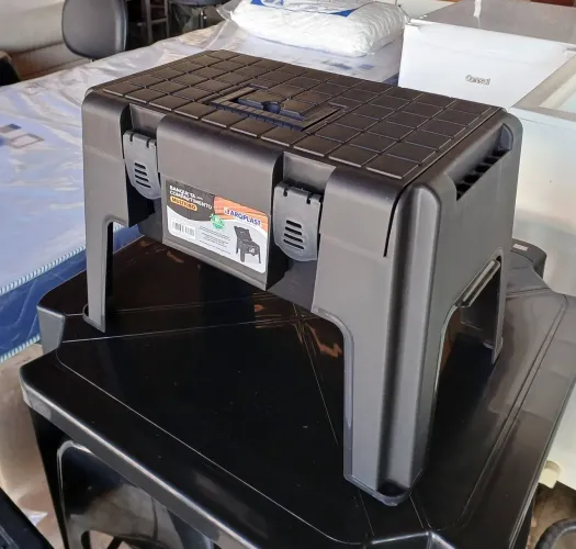 Banqueta com Compartimento Multiuso Novo