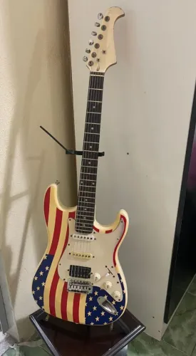 Guitarra Eagle Stratocaster
