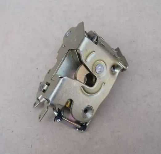 Fechadura Esquerda Porta Dianteira Manual Monza Chevette Marajó D-20 D-40