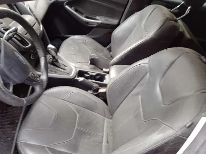 sucata de ford focus titanium 2.0 para retirada de peças