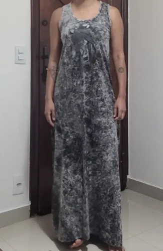 Vestido longo cinza