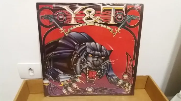 LP - Y & T - Black Tiger