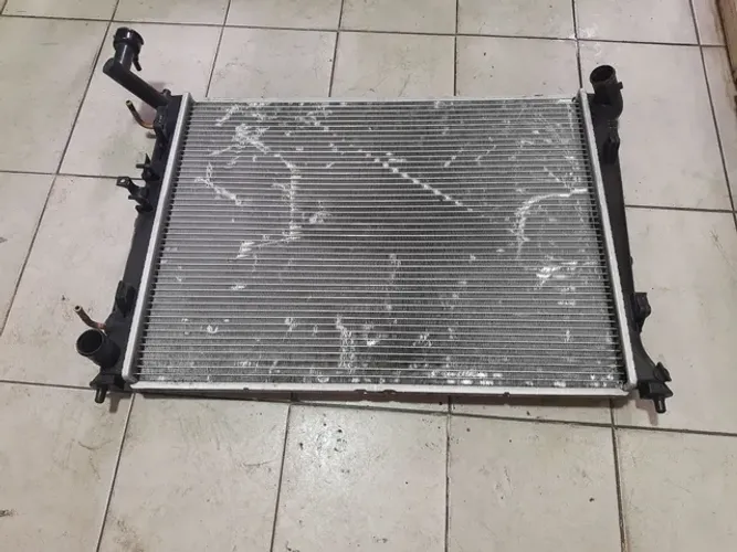 Radiador de água Hyundai i30 2.0 automático 2010