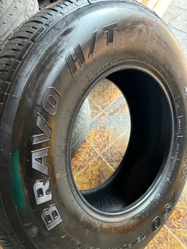 Pneu 255/80/17 Maxxis 750 Bravo H/T novo estepe da nova Silverado