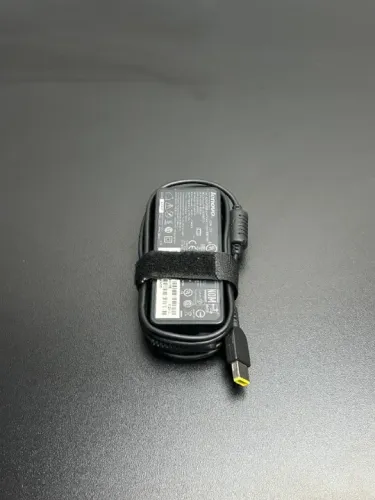 Carregador Lenovo 65W Ponta Quadrada