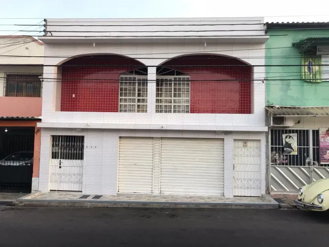 Vendo casa no São Raimundo/ Centro
