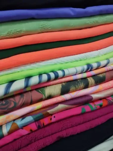 Tecidos para confecção de roupas fitness a partir de R$20,00 o kg. 