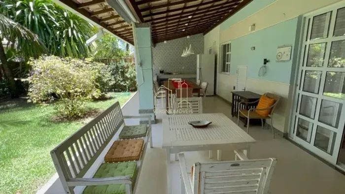 Bela casa em condomínio fechado com três quartos e espaço gourmet GOLF QUATRO RODAS