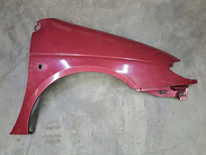Paralama direito Renault Scenic 2000