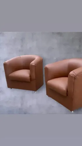 Poltronas em Couro - Conforto e Elegância!