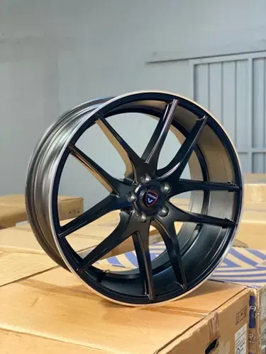 Rodas Vittoria Vegas Preto semi-brilho 5x100 - 19x8,5 Offset 42