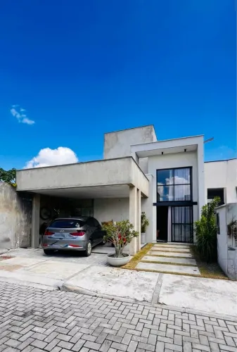Duplex Reformado no Condomínio Fiori - Avenida Sossego
