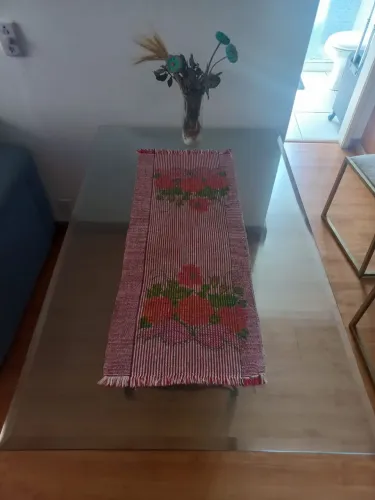 Mesa de jantar com tampo de vidro