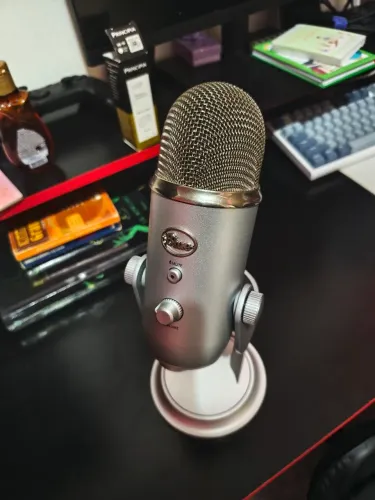 Microfone Condensador Profissional BLUE Yeti